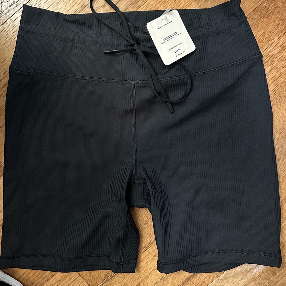 Fabletics ribbed biker shorts